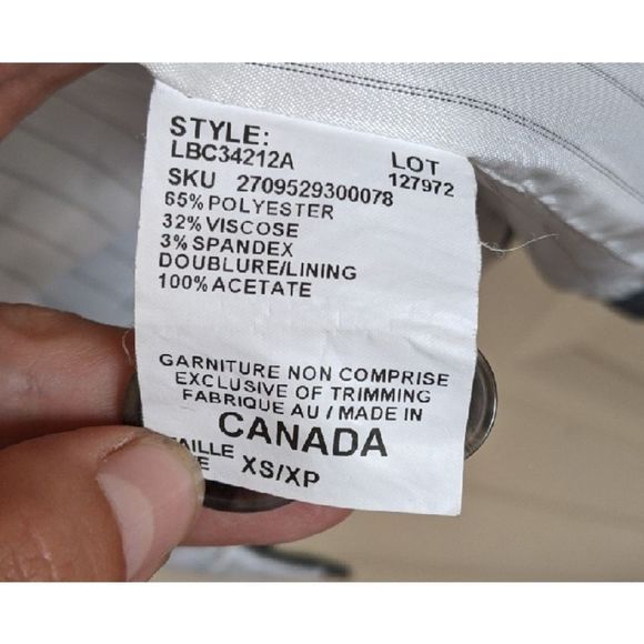 Le Chateau Viscose Blend Notch Collar Blazer - Picture 4 of 5